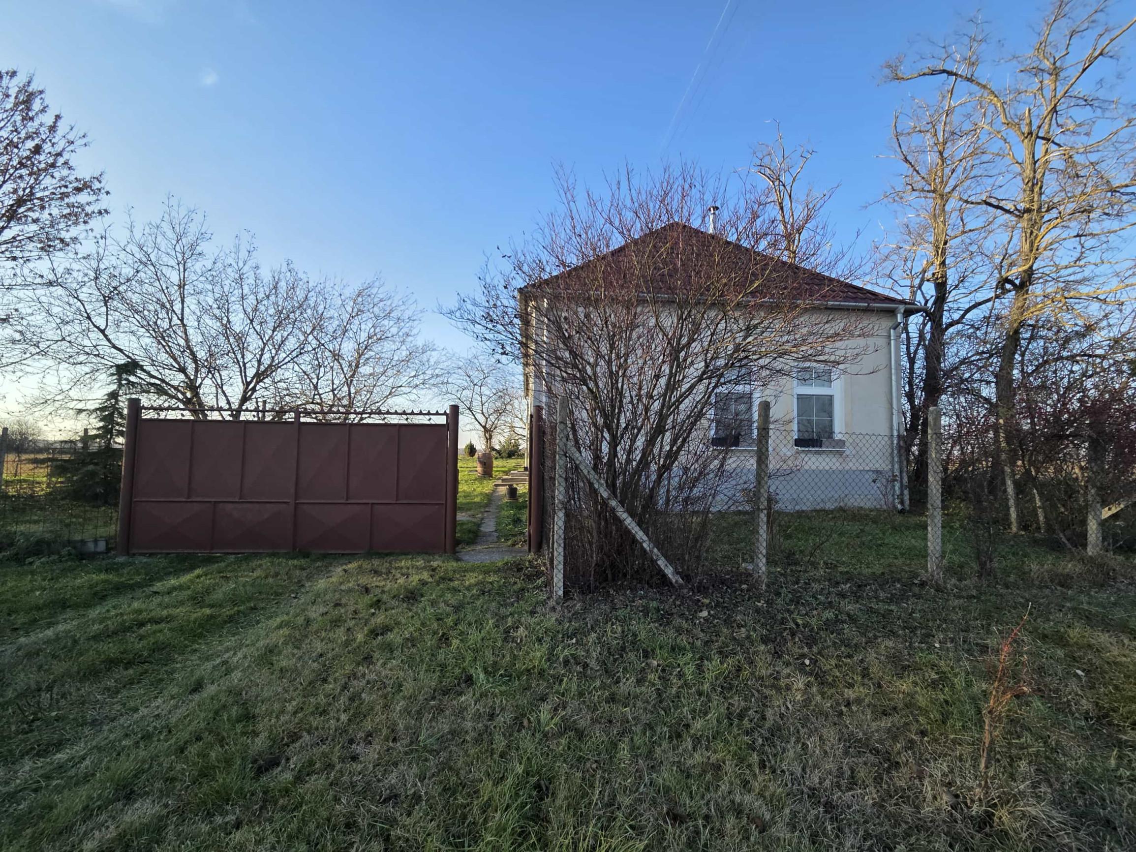 Na predaj dom na samote pri Veľkom Ostrove