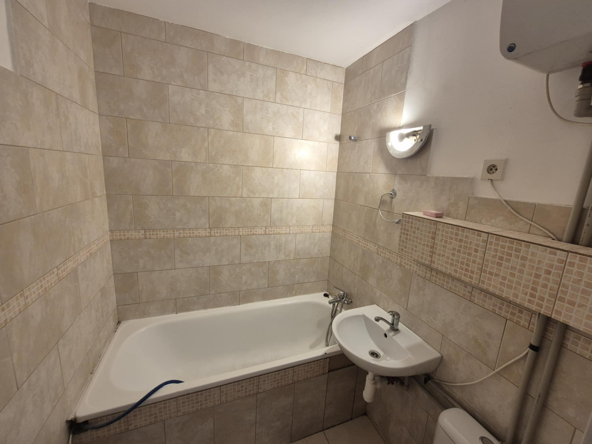 Ponúkame na predaj 1-izbový na Hviezdoslavovej ulici v Komárne