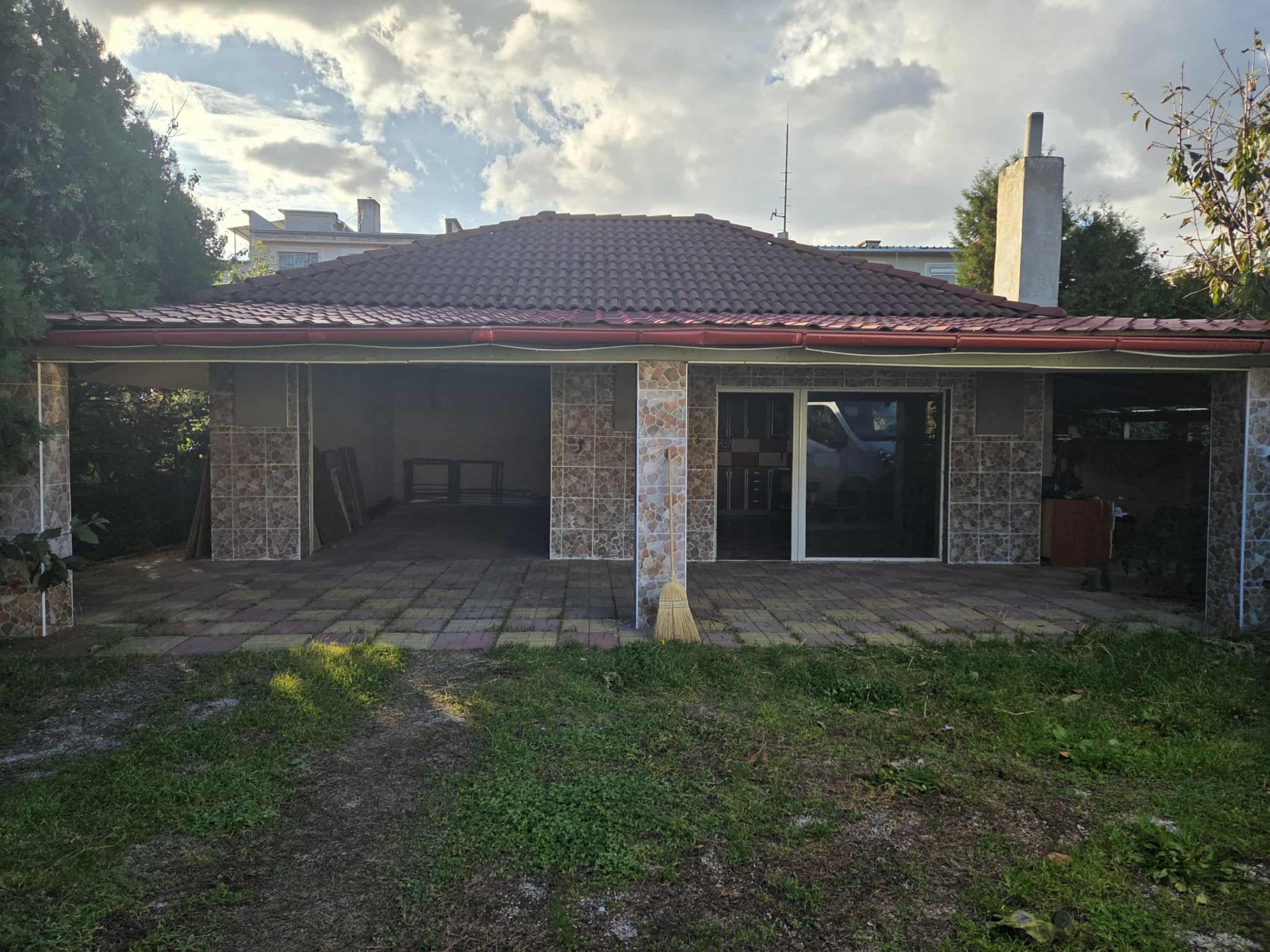 Ponúkame na predaj  rodinný dom v meste Kolárovo