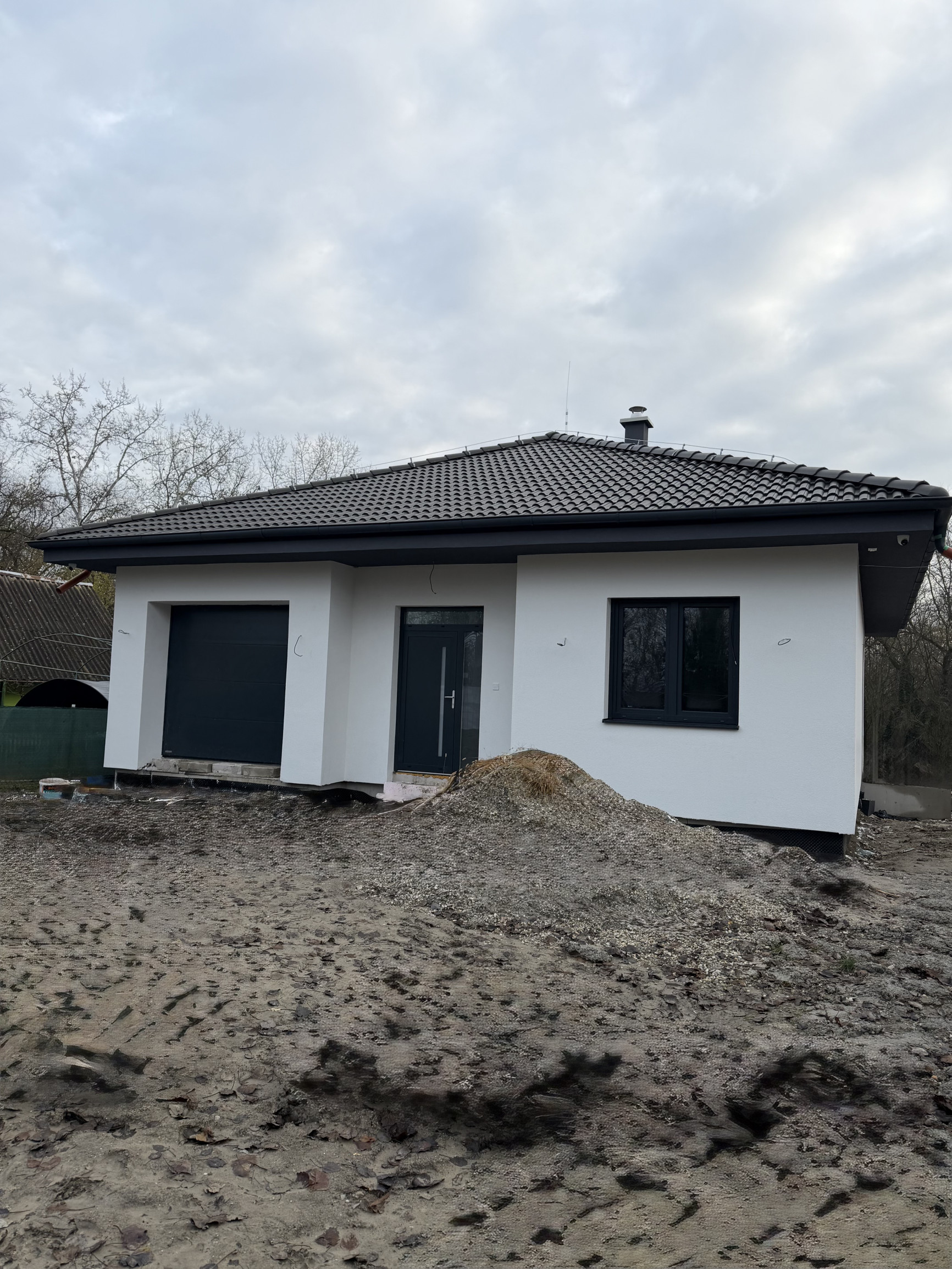 Ponúkame predaj: 4‑izbový rodinný dom – Bodza, okres Komárno.