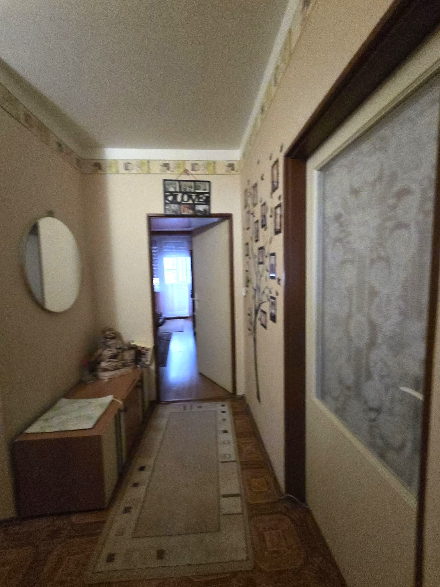 Ponúkame na predaj 2 izbový byt v centre mesta Kolárova