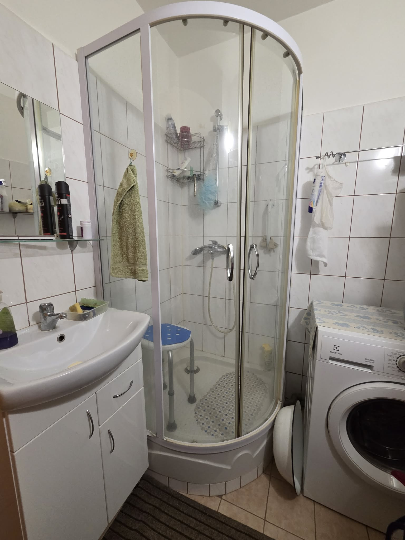 Ponúkame na predaj 2 izbový byt v centre mesta Kolárova