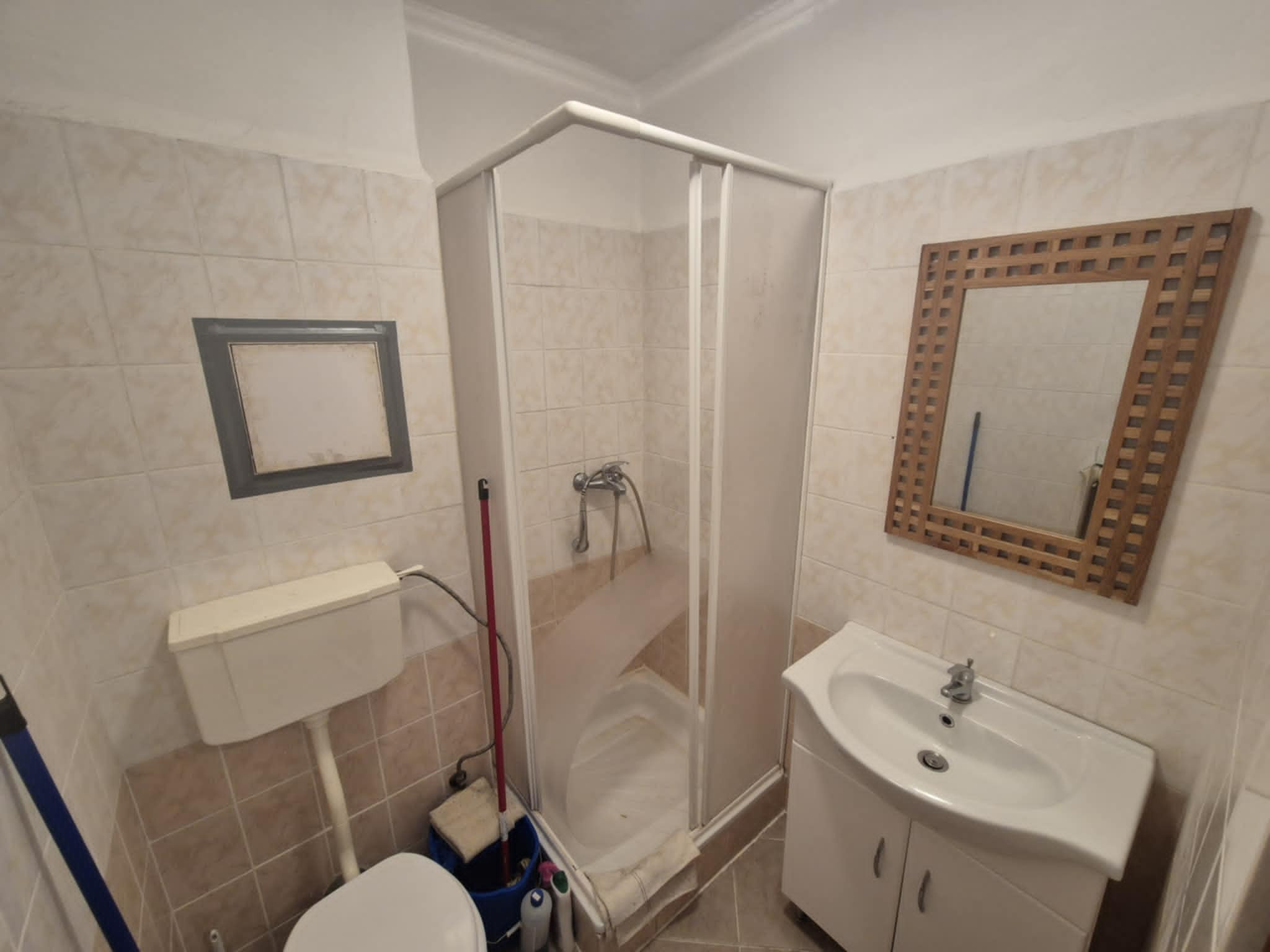 Na predaj ponúkame príjemný, kompletne zrekonštruovaný 2‑izbový byt na ulici Priateľstva.