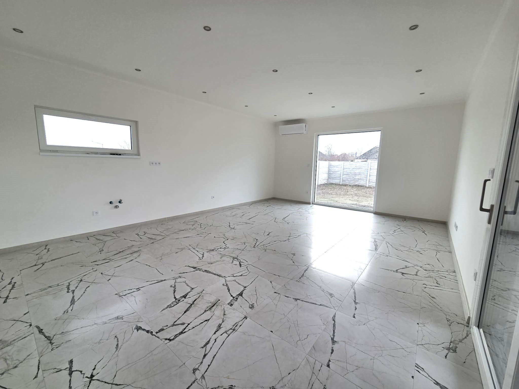 Ponúkame na predaj novostavbu v Kolárove