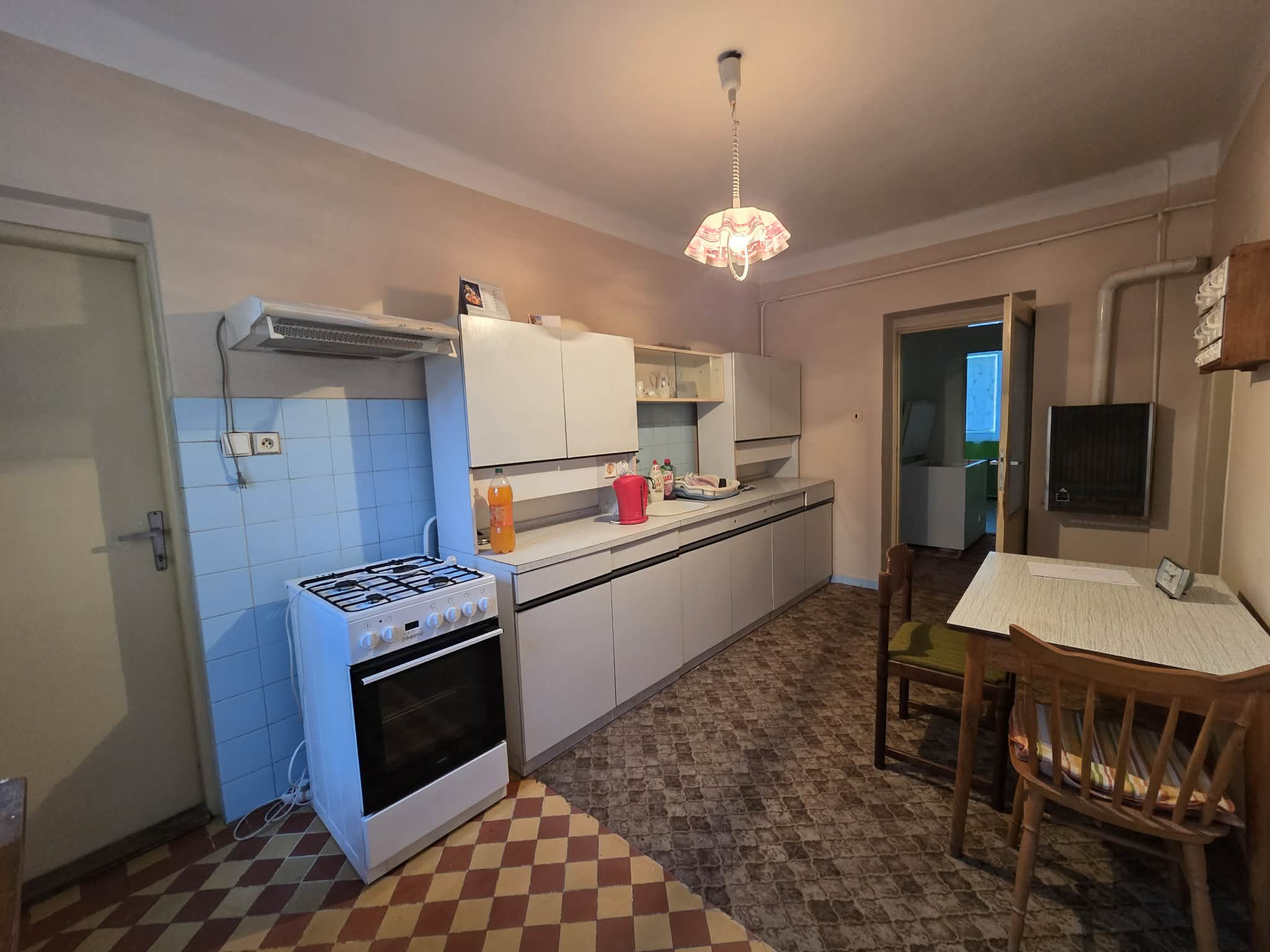 Ponúkame na predaj rodinný dom v Iži