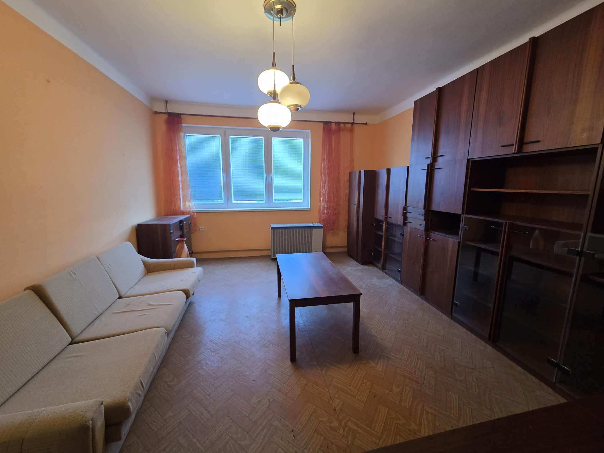 Ponúkame na predaj rodinný dom v Iži