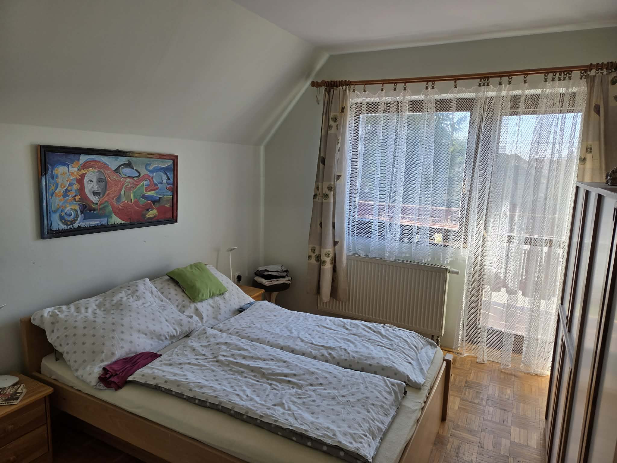 Ponúkame na predaj poschodový dom v Chotíne