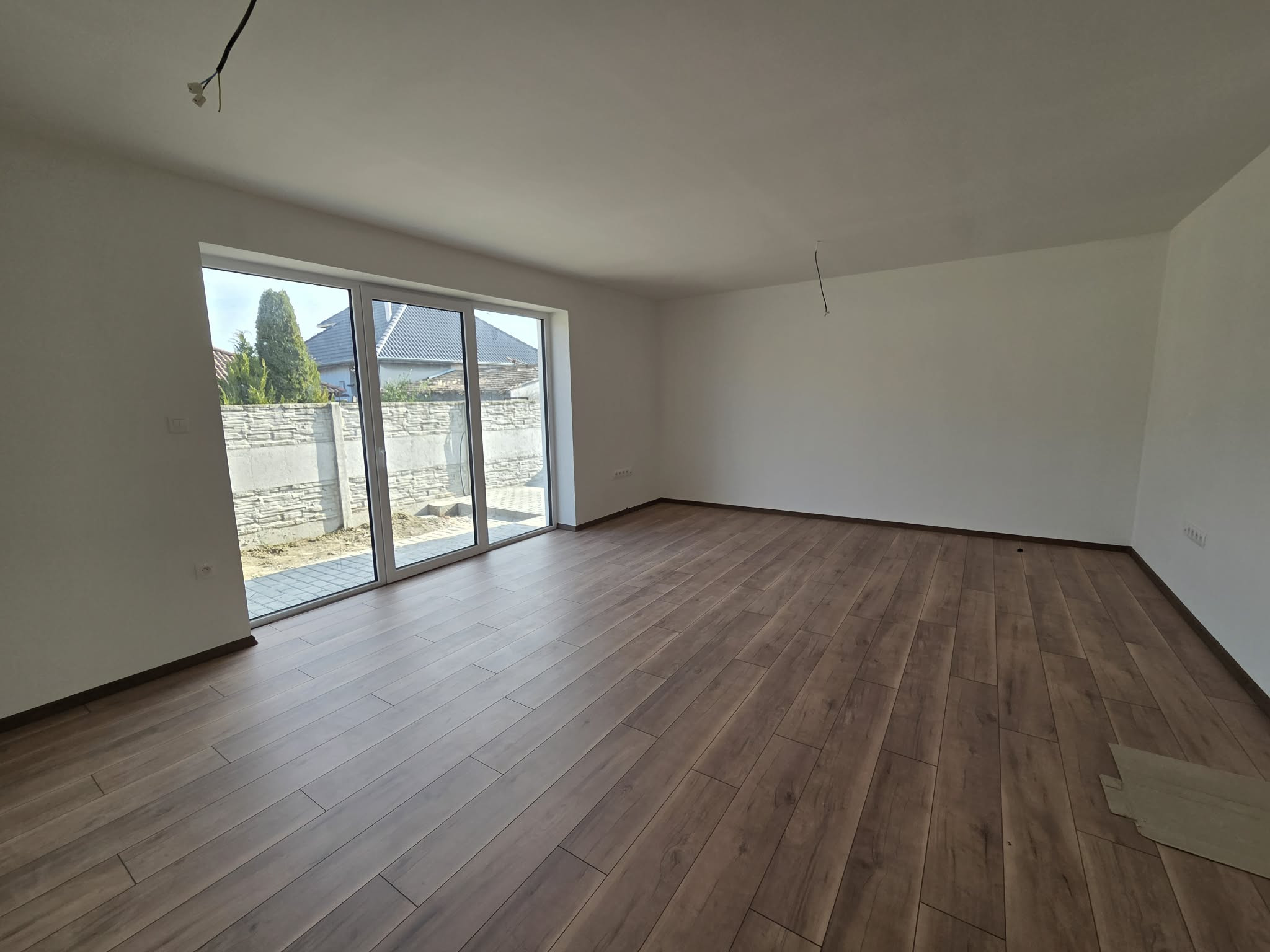 Výhodná ponuka!!!Na predaj jedna časť dvojdomu v Kolárove