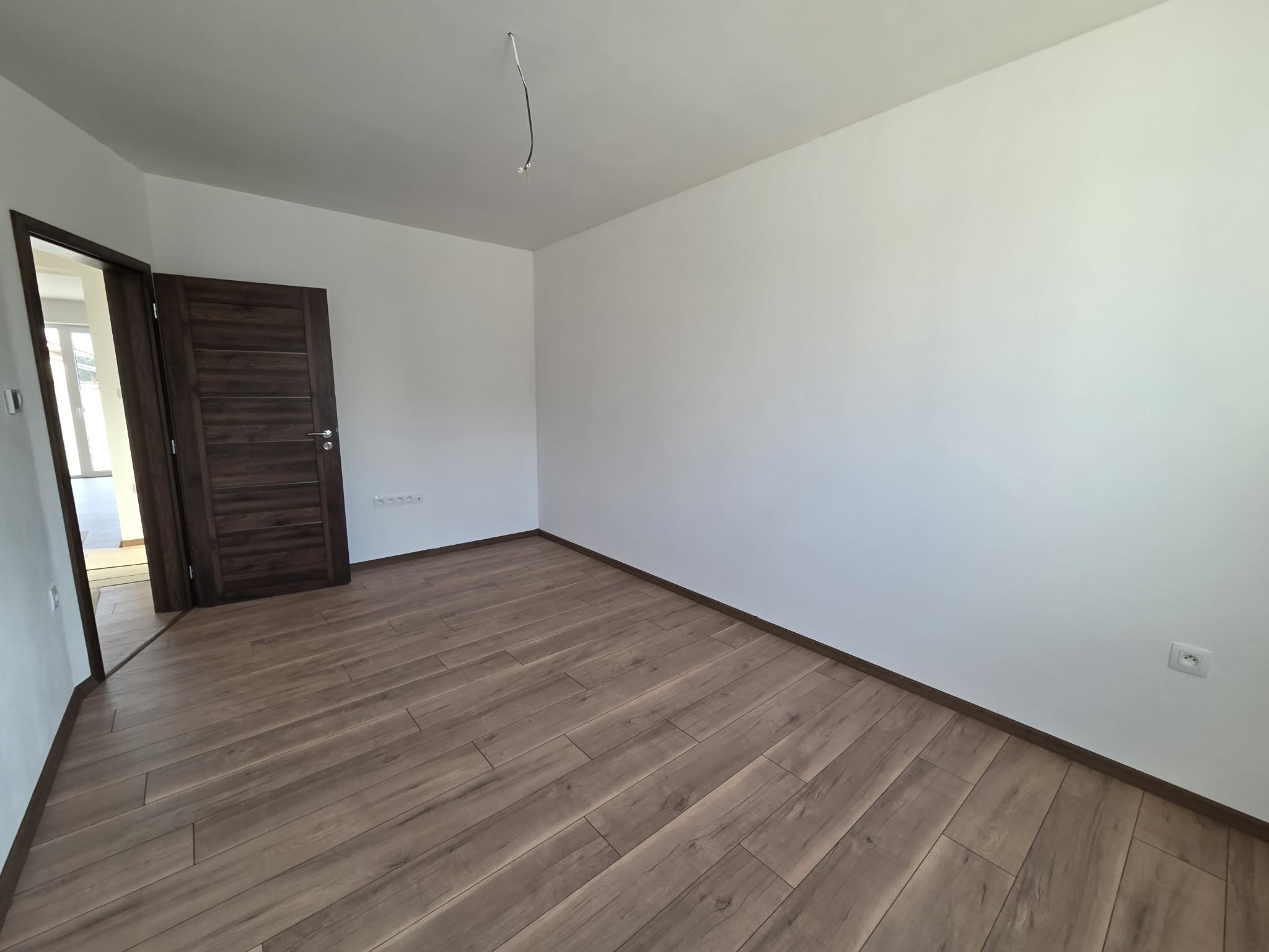 Výhodná ponuka!!!Na predaj jedna časť dvojdomu v Kolárove