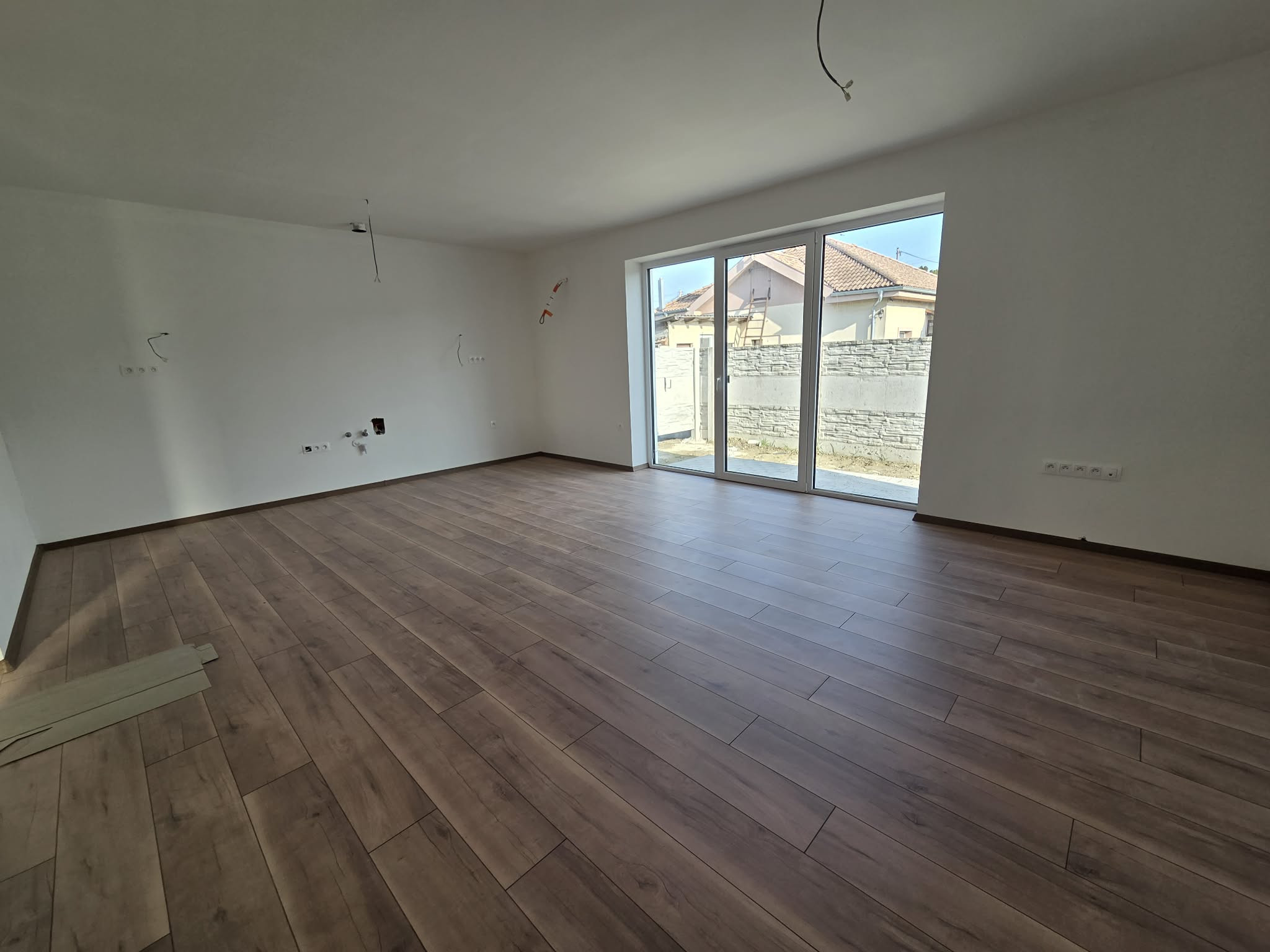 Výhodná ponuka!!!Na predaj jedna časť dvojdomu v Kolárove