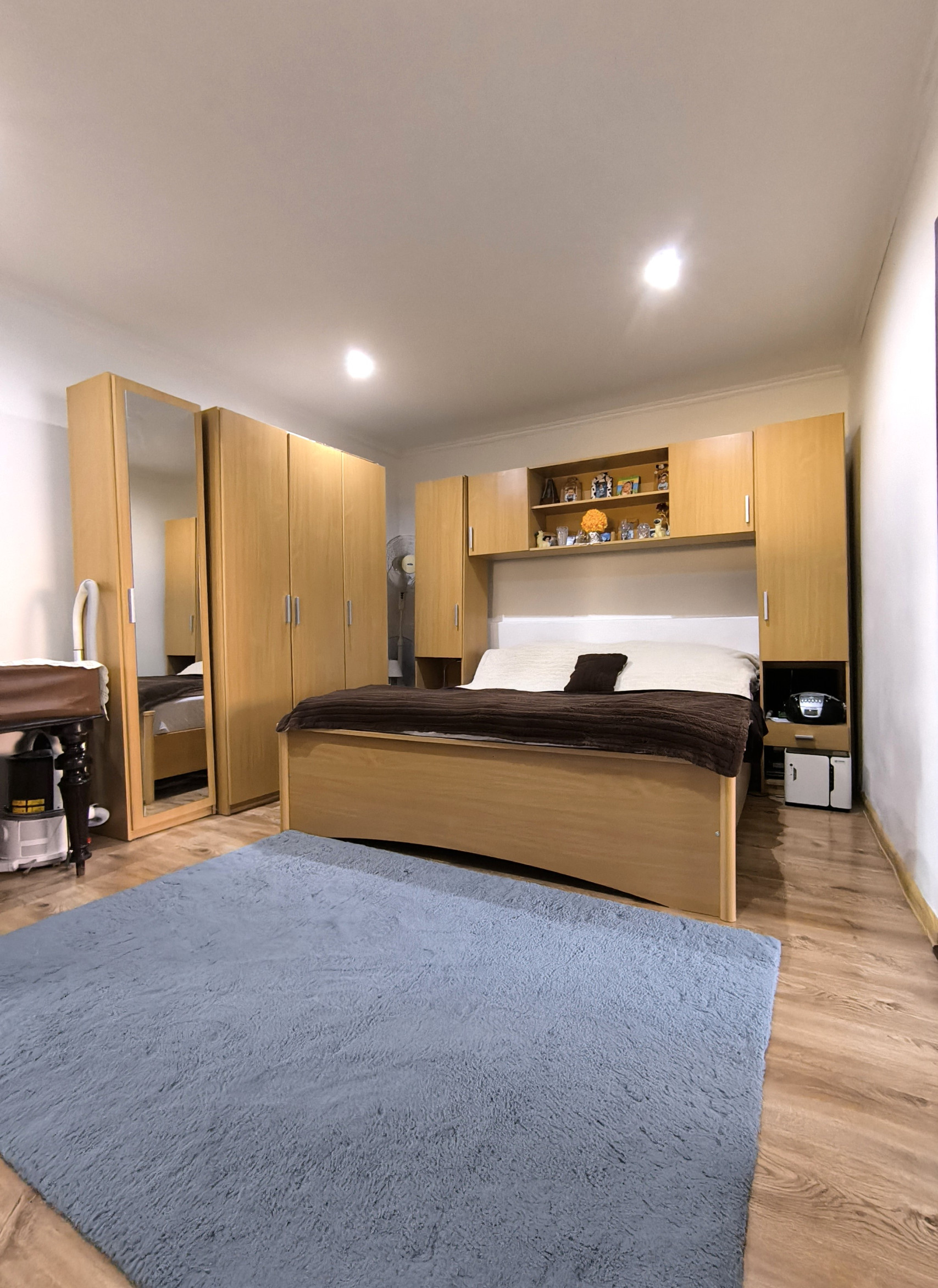 Ponúkame na predaj štýlový dom s veľkým pozemkom a garážou