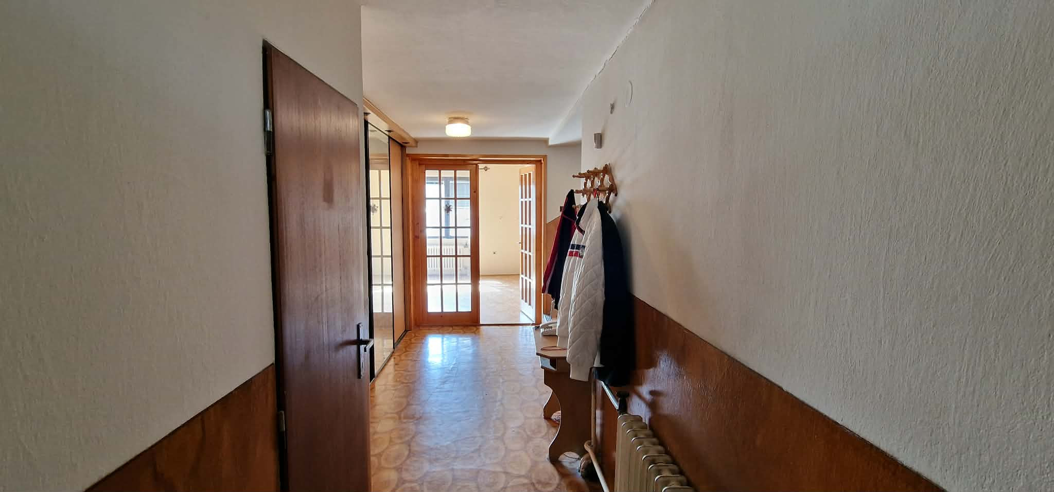 Ponúkame na predaj rod.dom v Nesvadoch