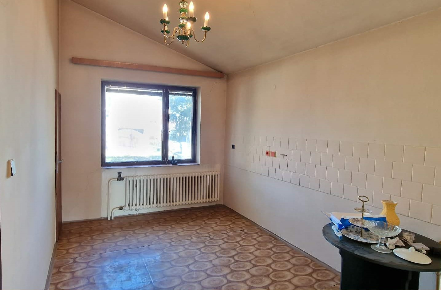 Ponúkame na predaj rod.dom v Nesvadoch