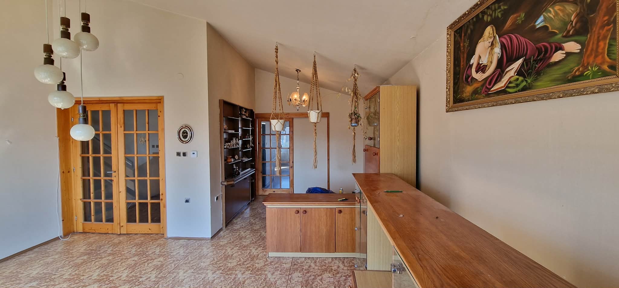 Ponúkame na predaj rod.dom v Nesvadoch