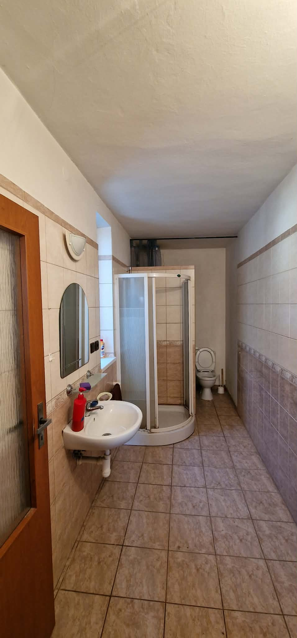 Ponúkame na predaj rod.dom s veľkým pozemkom v Ímeli