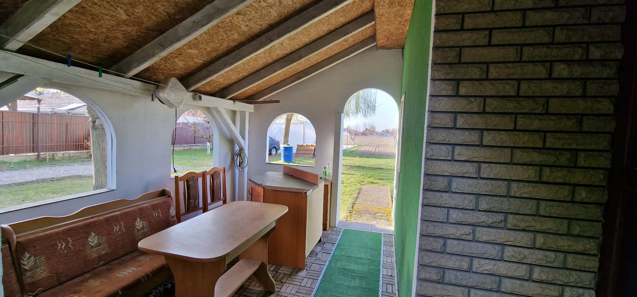 Ponúkame na predaj rod.dom s veľkým pozemkom v Ímeli