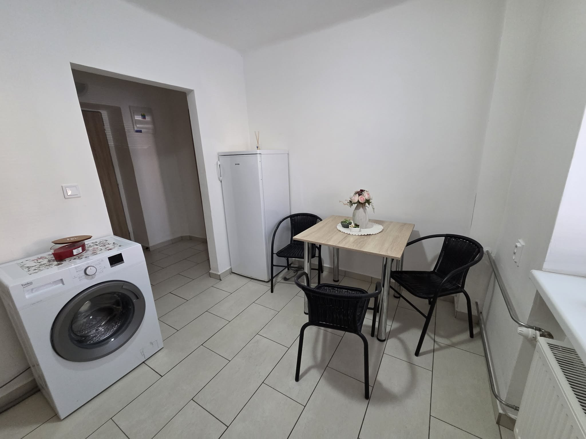 Ponúkame na prenájom 1 izbový tehlový byt v Komárne