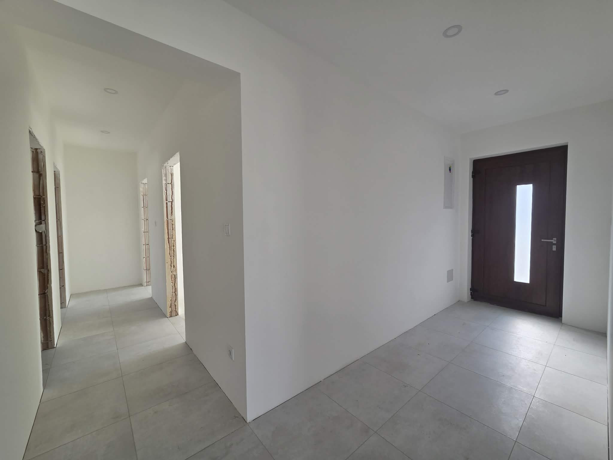 Z poverenia majiteľa ponúkame  4-izbový dom vo Vlčanoch