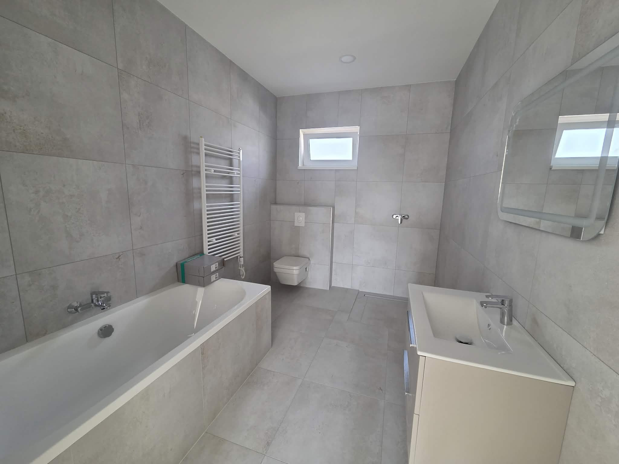 Z poverenia majiteľa ponúkame 3 - izbovú novostavbu vo Vlčanoch