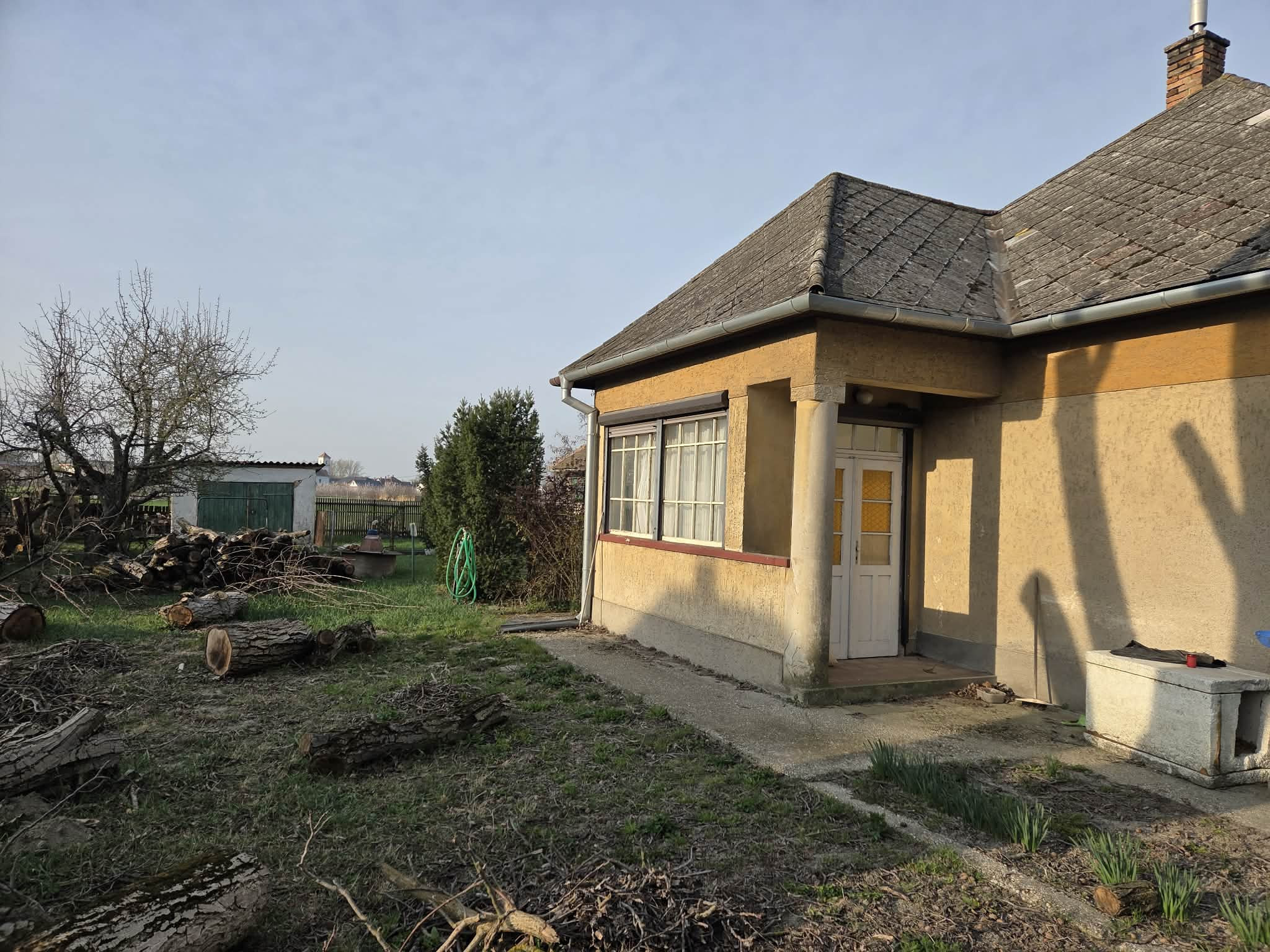 Ponúkame na predaj dom vo Veľkých Kosihách