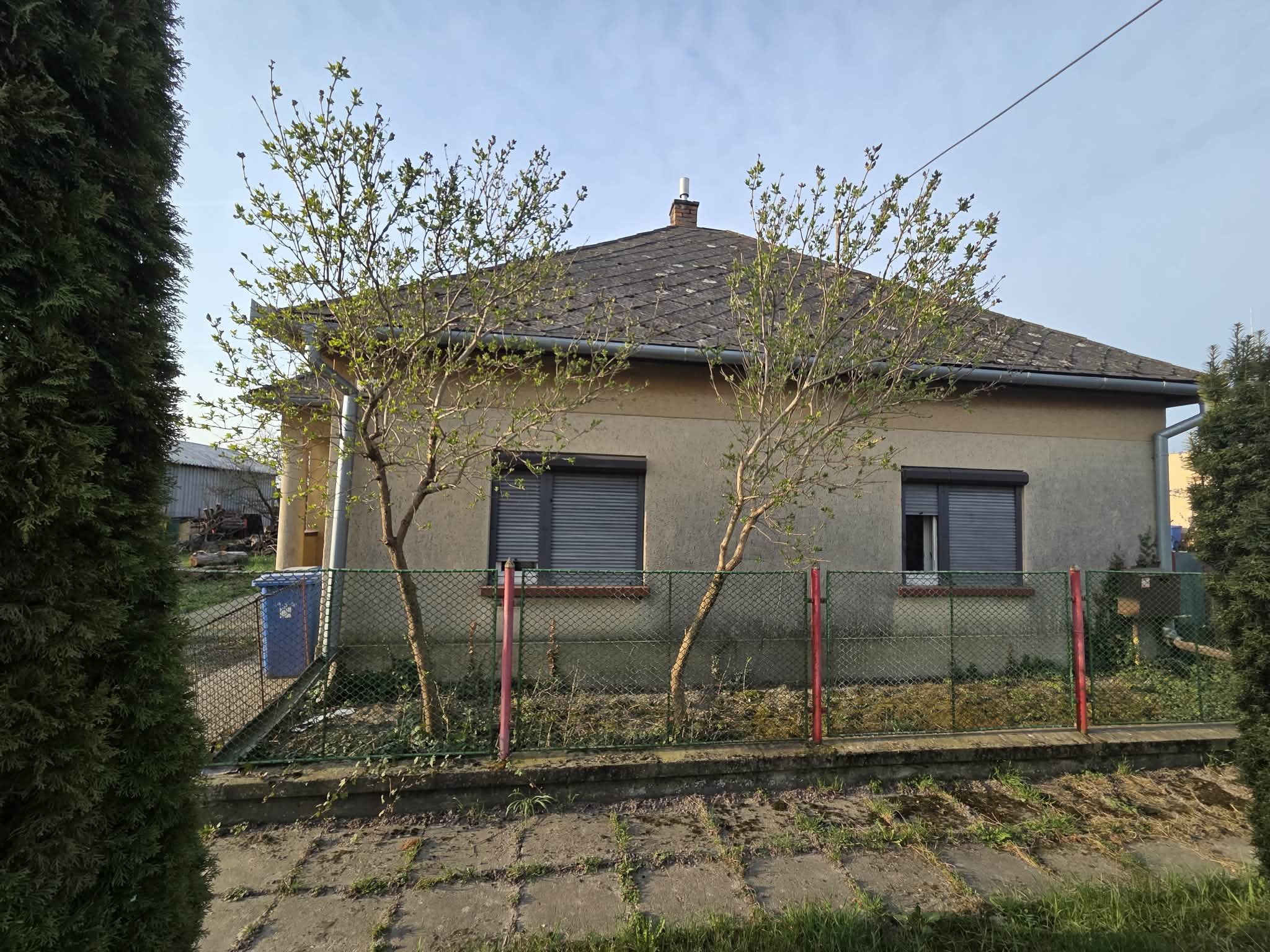 Ponúkame na predaj dom vo Veľkých Kosihách