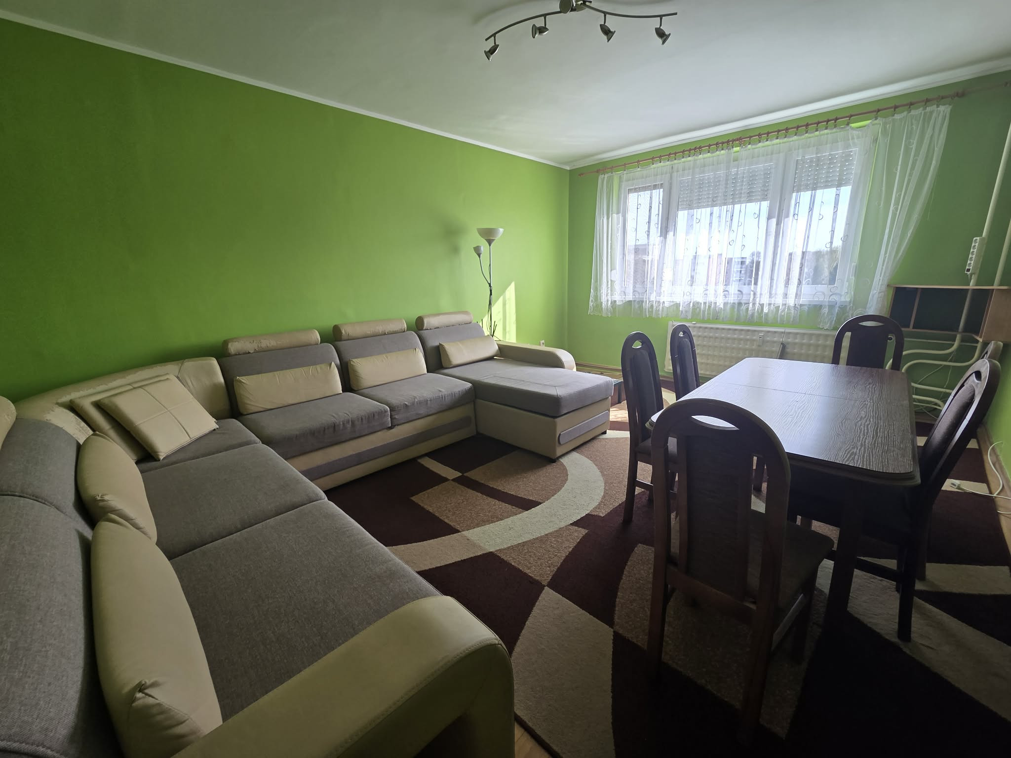 Ponúkame priestranný 3-izbový byt s balkónom v Kolárove
