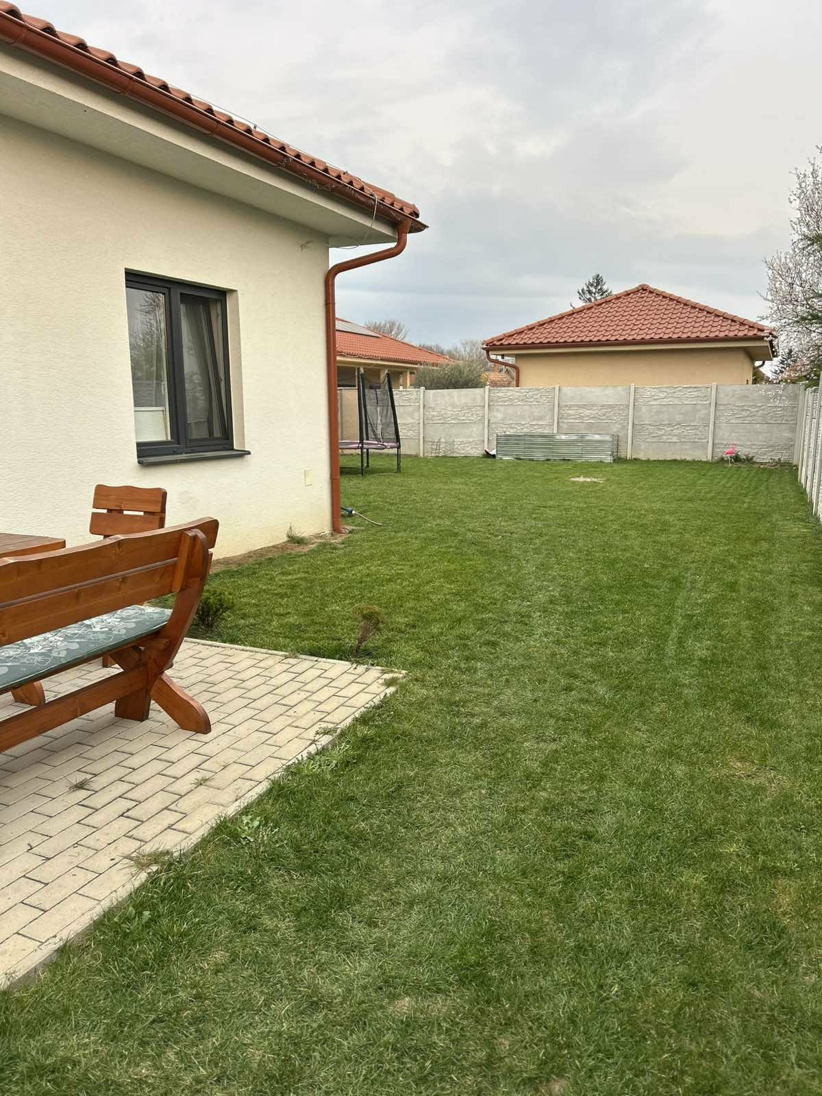 Útulný rodinný dom v tichej uličke v Kolárove