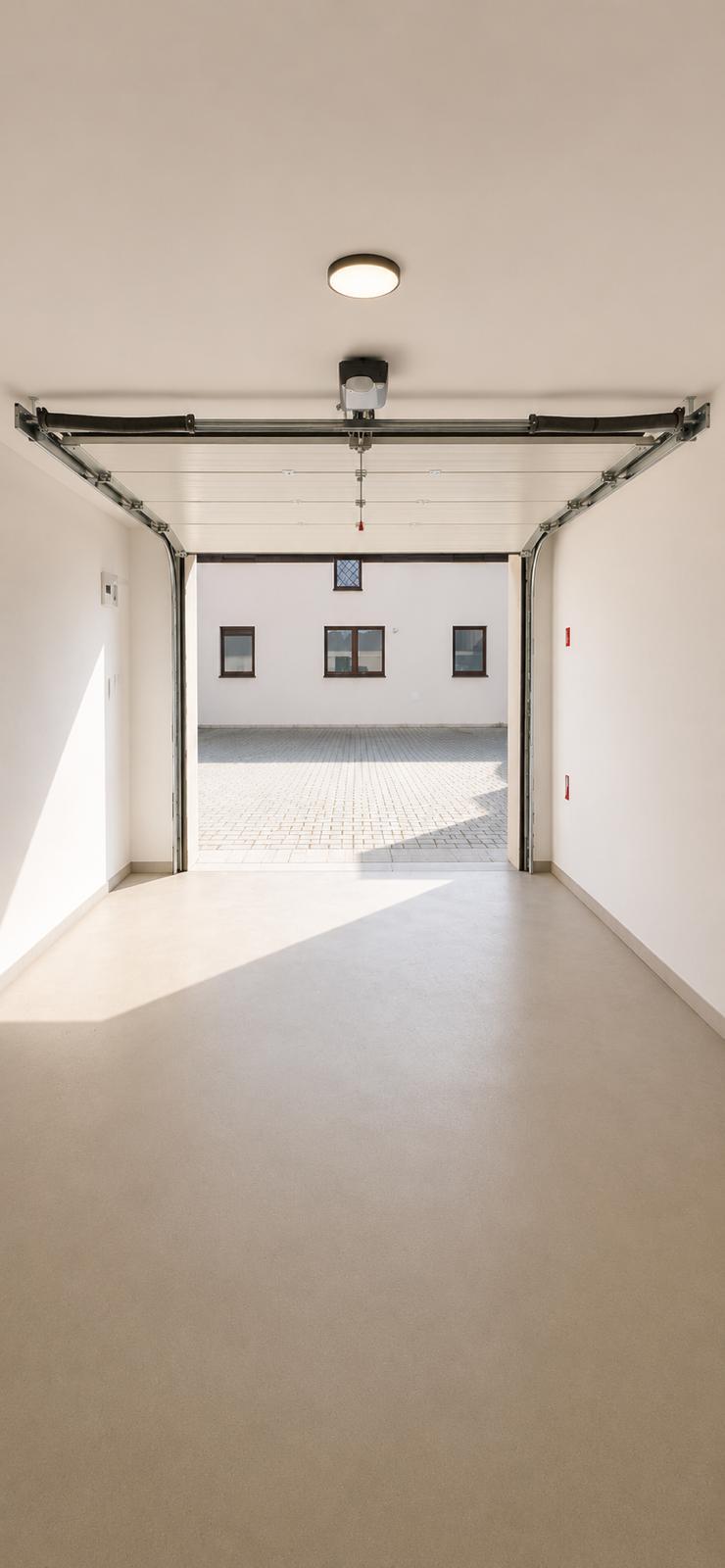 NA PREDAJ nová garáž v centre obce Bátorové Kosihy