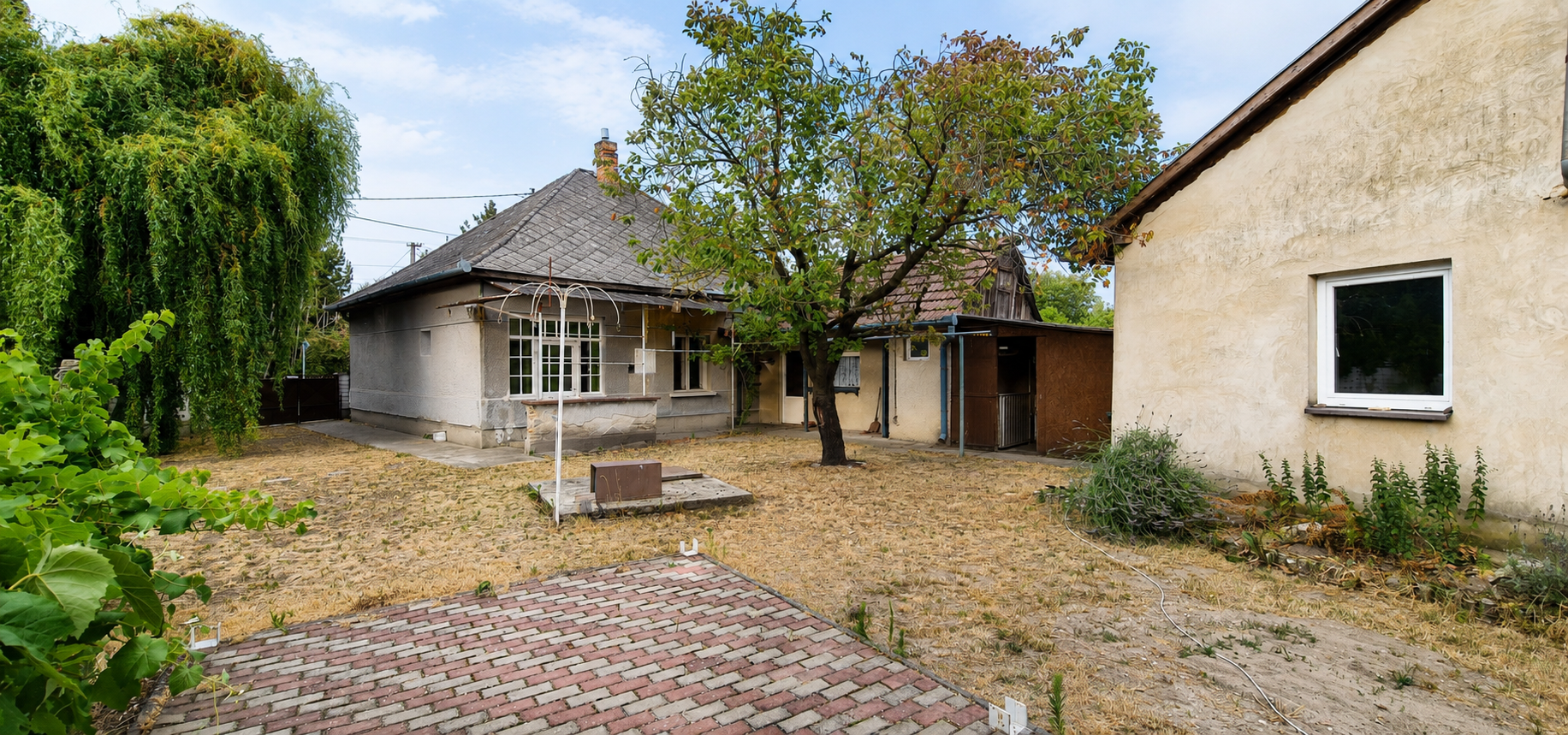 NA PREDAJ 3-izbový rodinný dom v centre mesta Nesvady