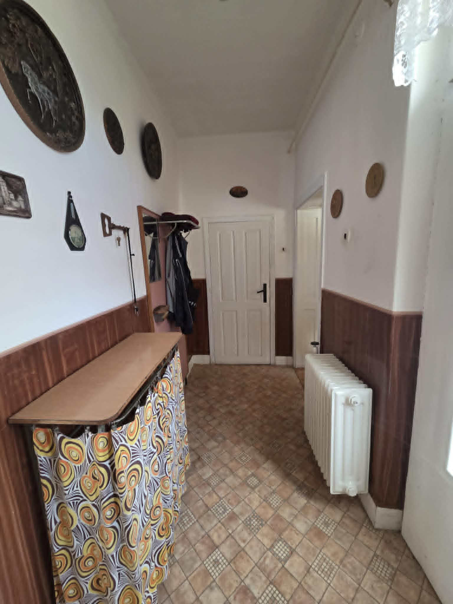 Ponúkame na predaj rodinný dom v tichej ulici v Kolárove