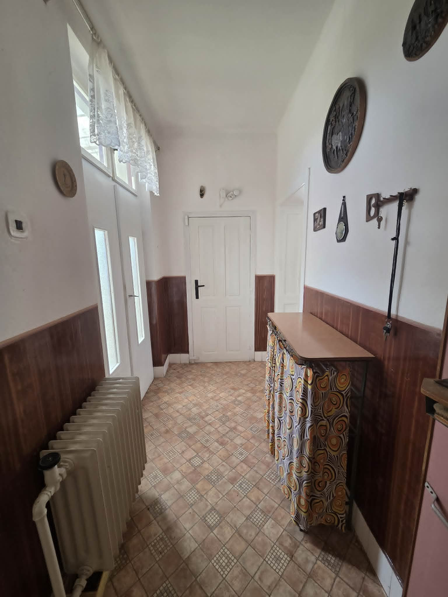 Ponúkame na predaj rodinný dom v tichej ulici v Kolárove