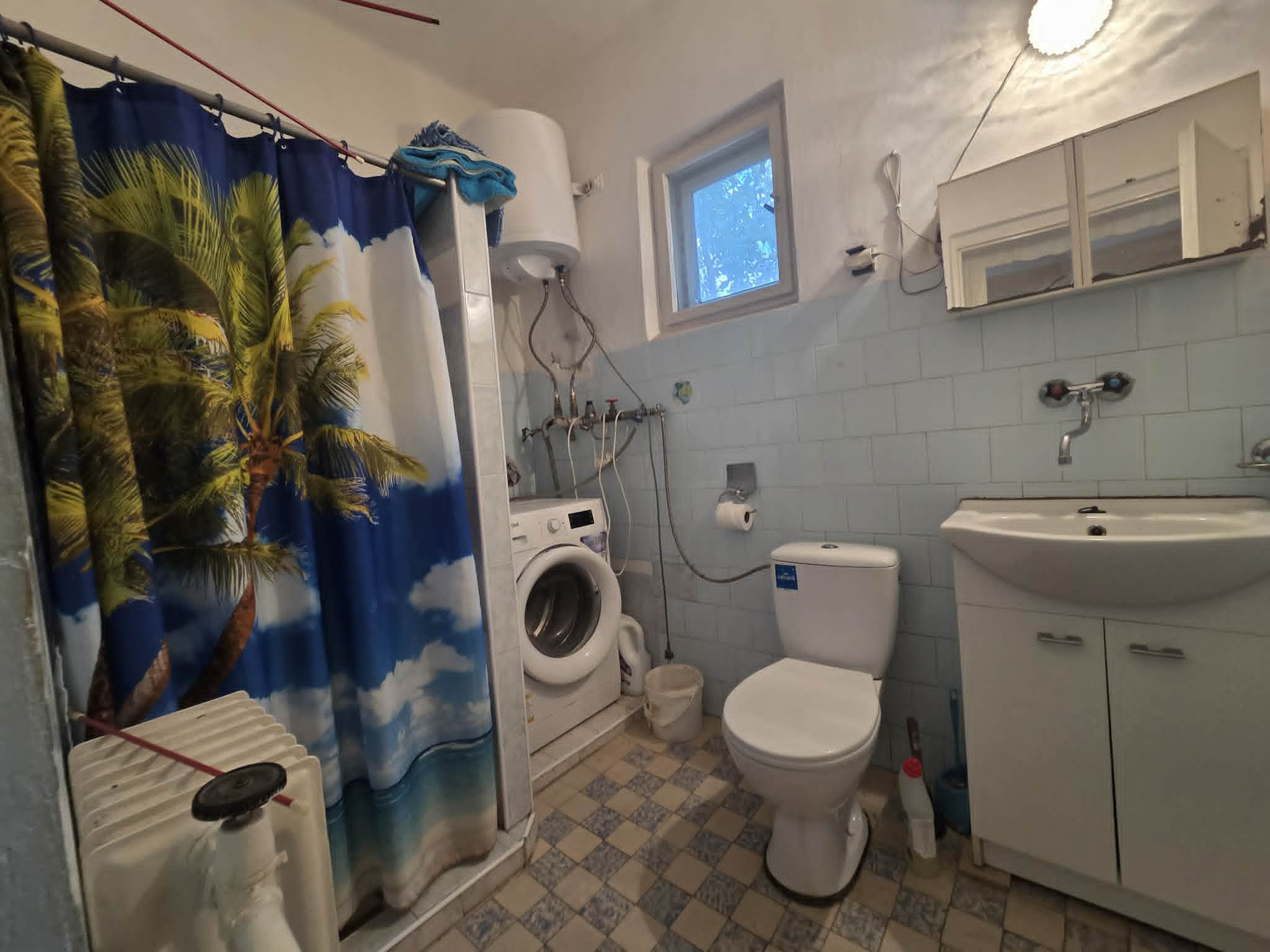 Ponúkame na predaj rodinný dom v tichej ulici v Kolárove
