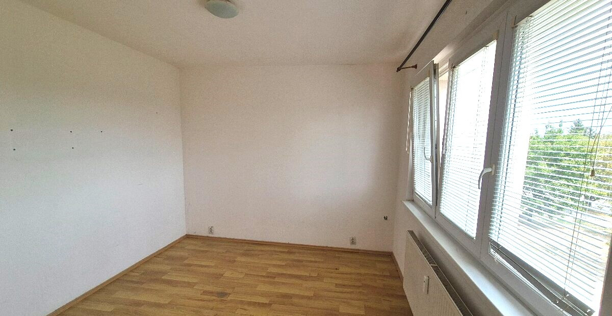 Na predaj ponúkame útulný 1‑izbový byt v Komárne, situovaný na Košickej ulici