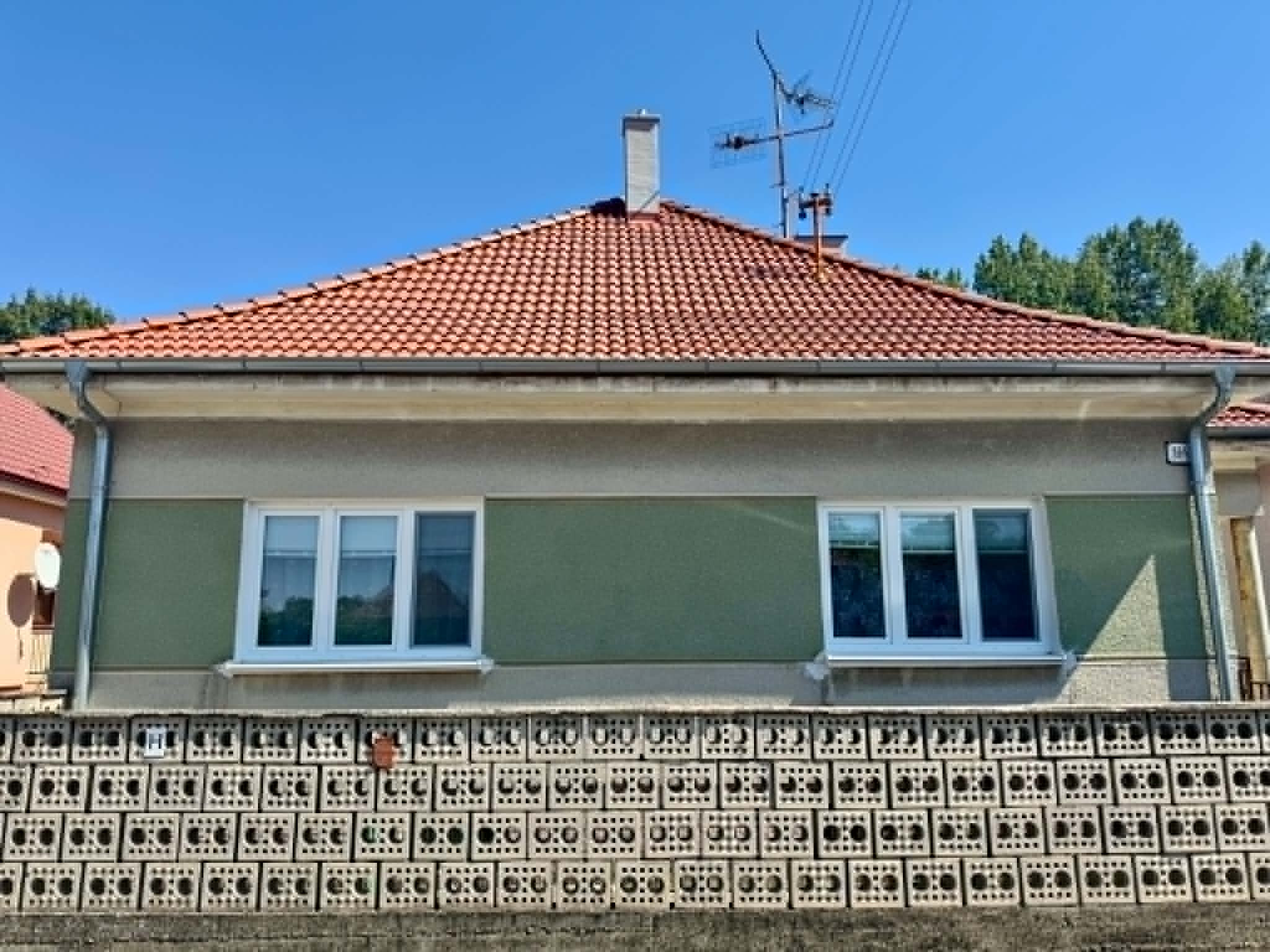 Tichá lokalita, príroda, dobrá dostupnosť do mesta