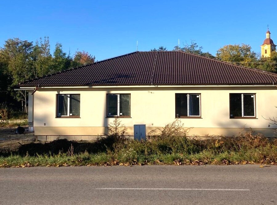 Moderný rodinný dom s veľkorysým pozemkom vo Veľkých Ludinciach