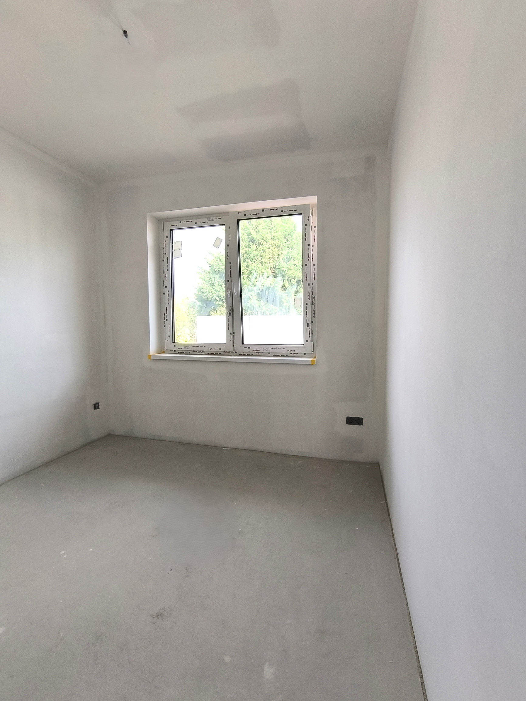 Na predaj moderný 3‑izbový radový dom s vlastným dvorom – novostavba „na kľúč“