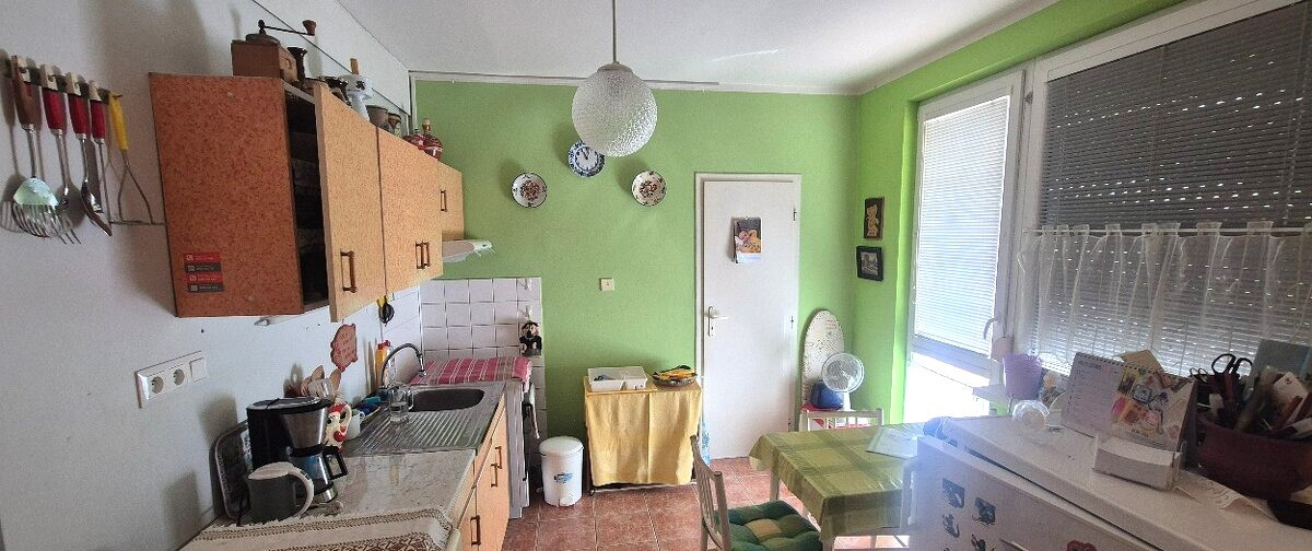 Na predaj priestranný 2‑izbový byt na Meštianskej ulici v Komárne