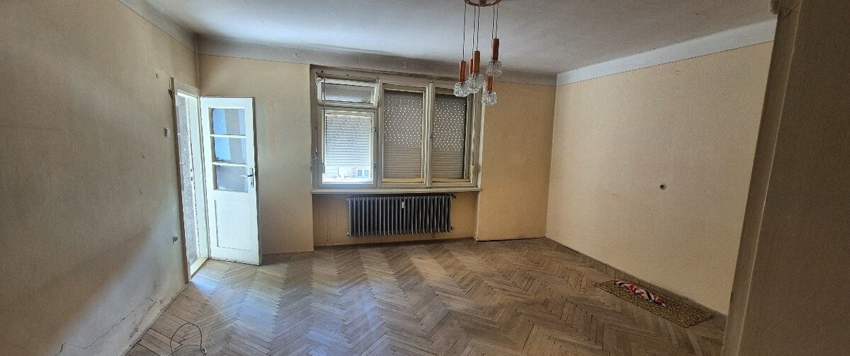 Na predaj 3‑izbový byt na Alžbetinom ostrove v pôvodnom stave