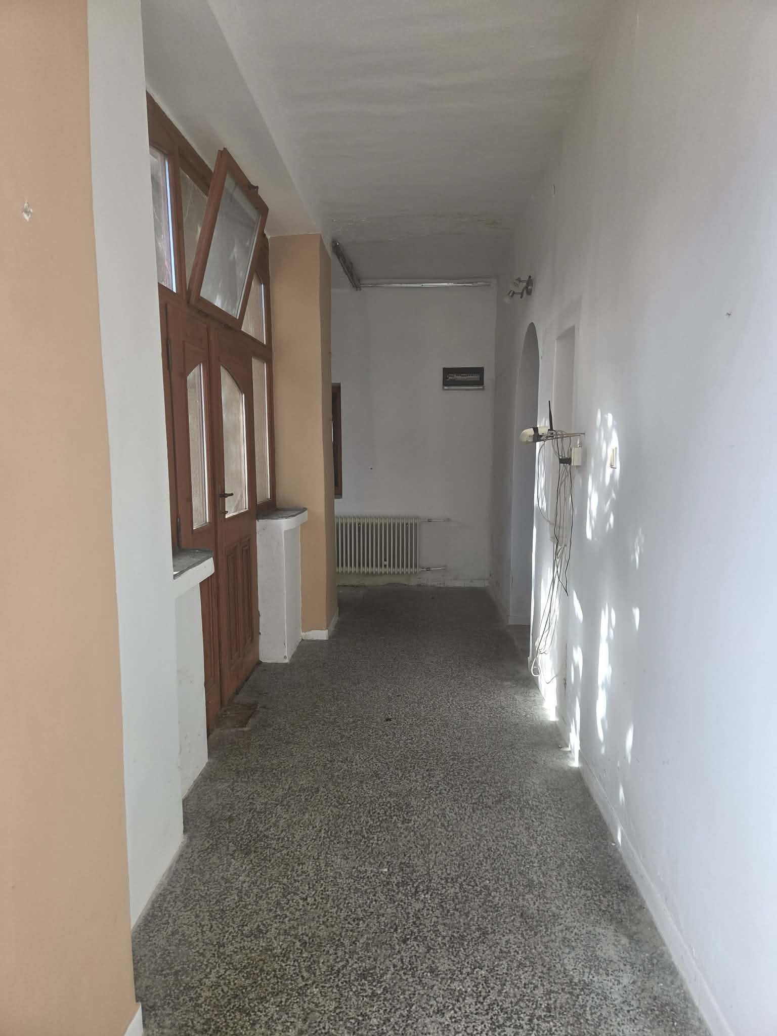 Ponúkame na predaj veľký rodinný dom v Kolárove.