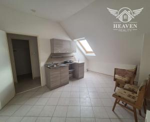 Ponúkame na prenájom 1 izbový byt v Kolárove