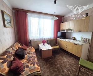 Ponúkame na predaj rodinný dom v pôvodnom stave v Kolárove vo veľmi dobrej lokalite!