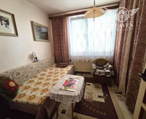 Ponúkame na predaj rodinný dom v pôvodnom stave v Kolárove vo veľmi dobrej lokalite!