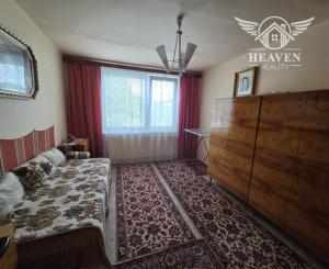 Ponúkame na predaj rodinný dom v pôvodnom stave v Kolárove vo veľmi dobrej lokalite!