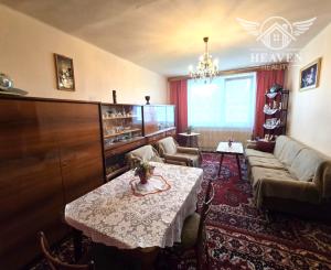 Ponúkame na predaj rodinný dom v pôvodnom stave v Kolárove vo veľmi dobrej lokalite!