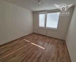 Ponúkame na prenájom prerobenú garsónku na ul. Dunajskom nábreží, v Komárne.