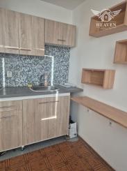 Ponúkame na predaj 1-izbový na Hviezdoslavovej ulici v Komárne