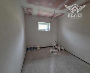 Ponúkame na predaj rodinný dom v Zemnom