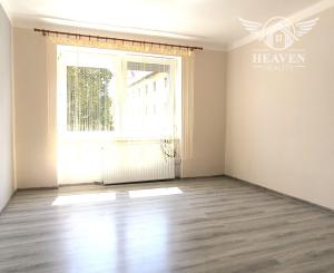 Ponúkame na prenájom 2 izbový byt v Komárne