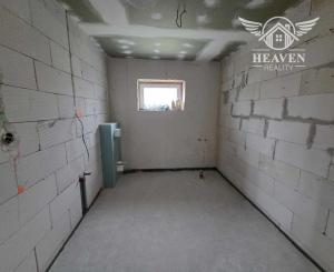 Ponúkame na predaj rodinný dom v Zemnom