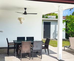 Z poverenia majiteľa ponúkame na predaj Villu Sawan v Thajsku